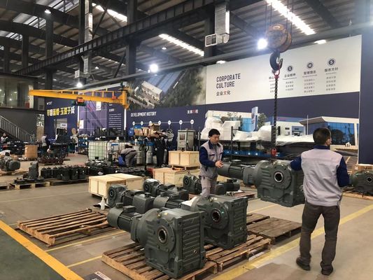 Động cơ cảm ứng với hộp giảm tốc và VFD, động cơ AC với hộp giảm tốc